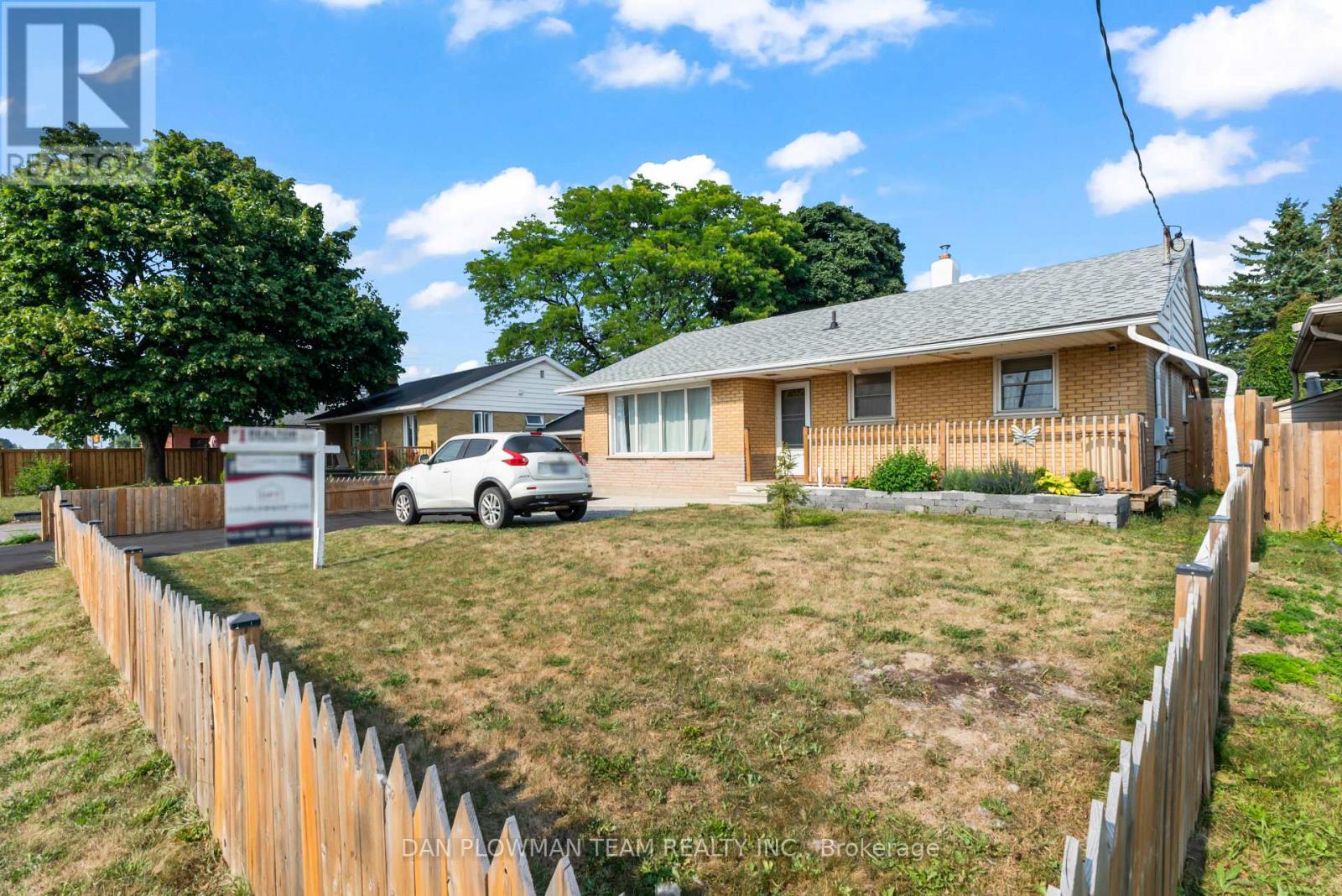 Photo 5 of 641 Stevenson Road N, Oshawa ON