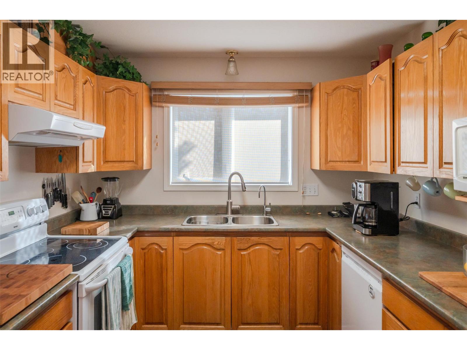  8518 Primrose Lane, Osoyoos
