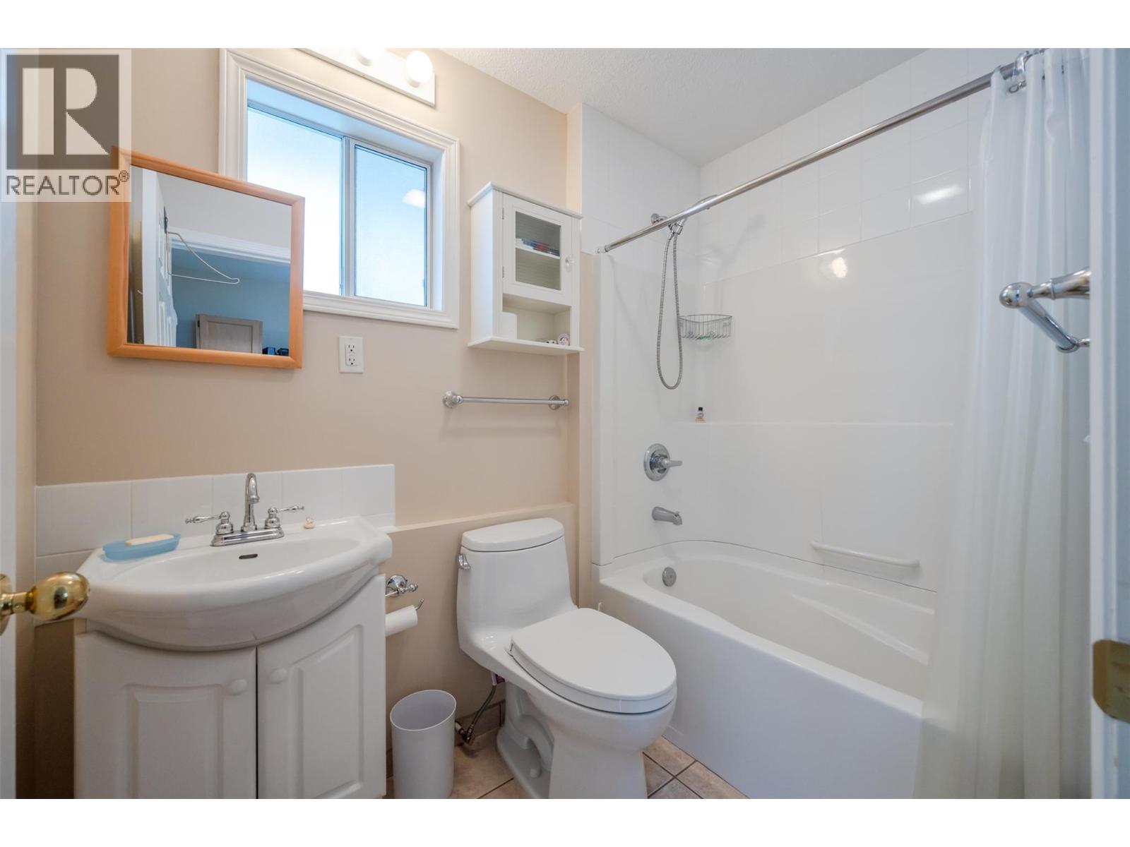  8518 Primrose Lane, Osoyoos