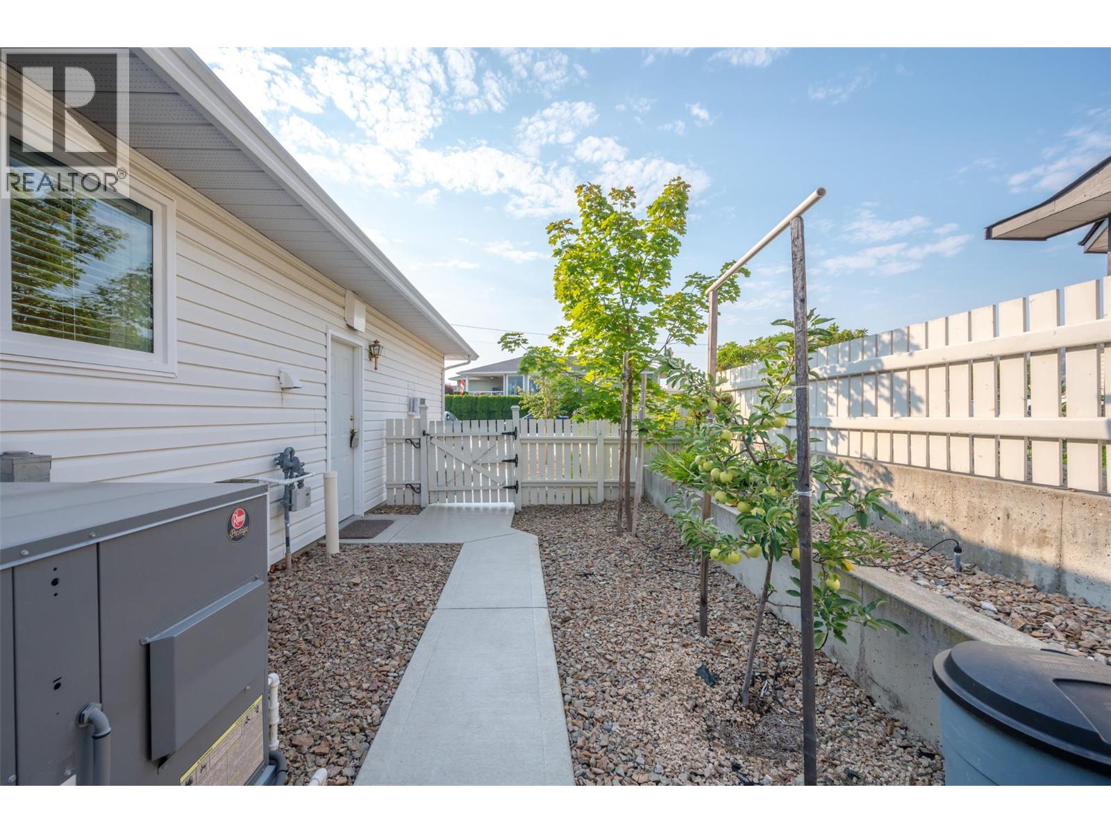  8518 Primrose Lane, Osoyoos