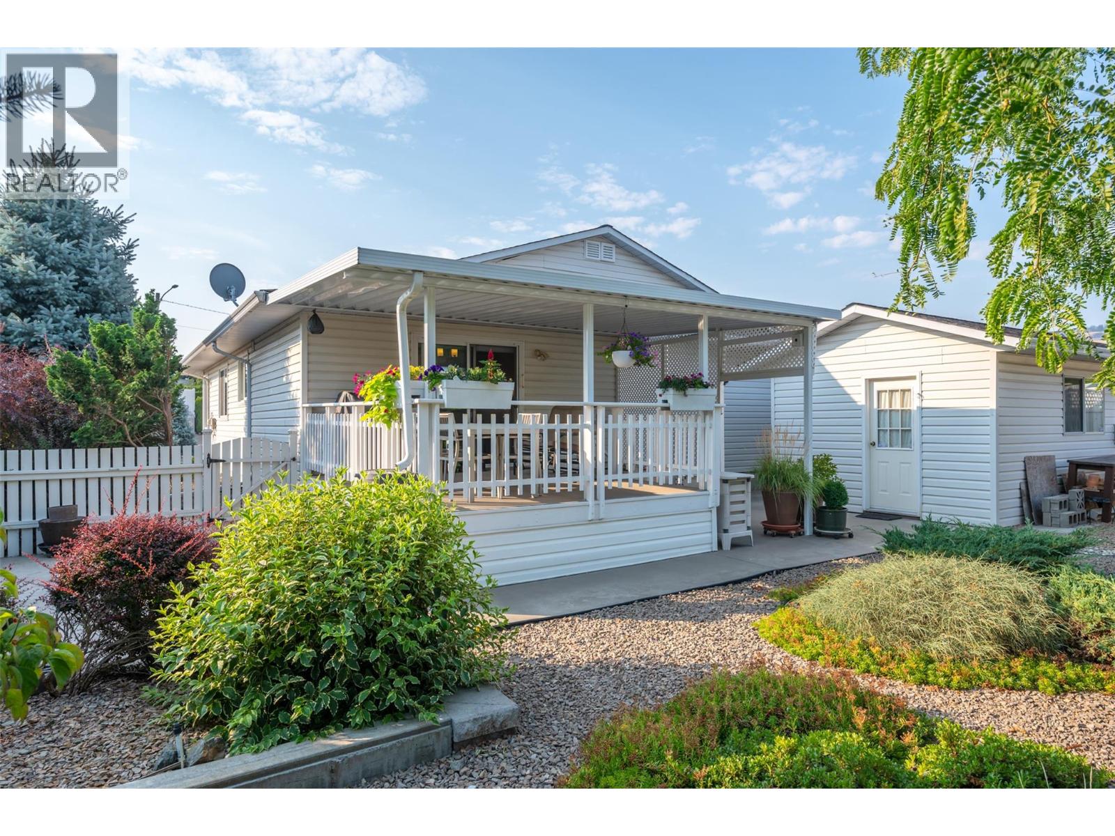  8518 Primrose Lane, Osoyoos