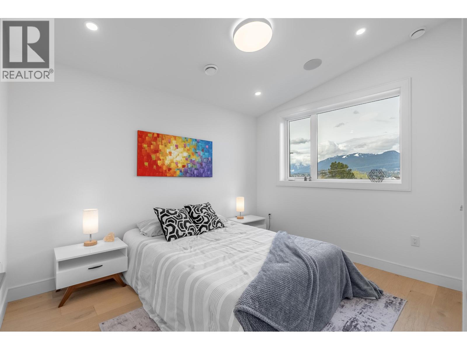 Photo 9 of 3511 Triumph Street, Vancouver BC