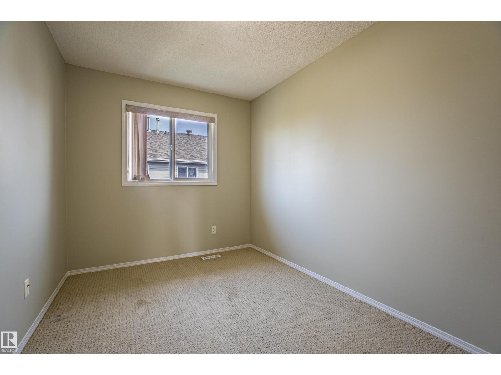 Photo 20 of 51 2503 24 St Nw, Edmonton AB