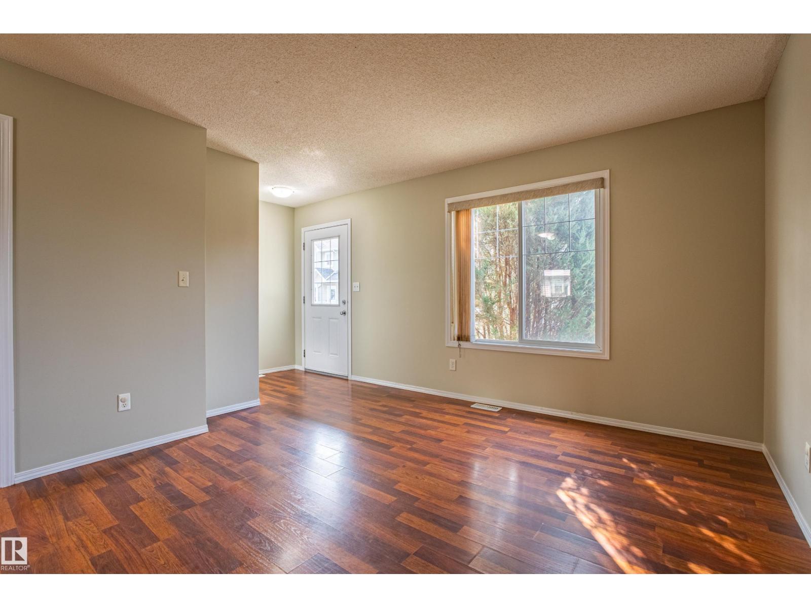 Photo 6 of 51 2503 24 St Nw, Edmonton AB