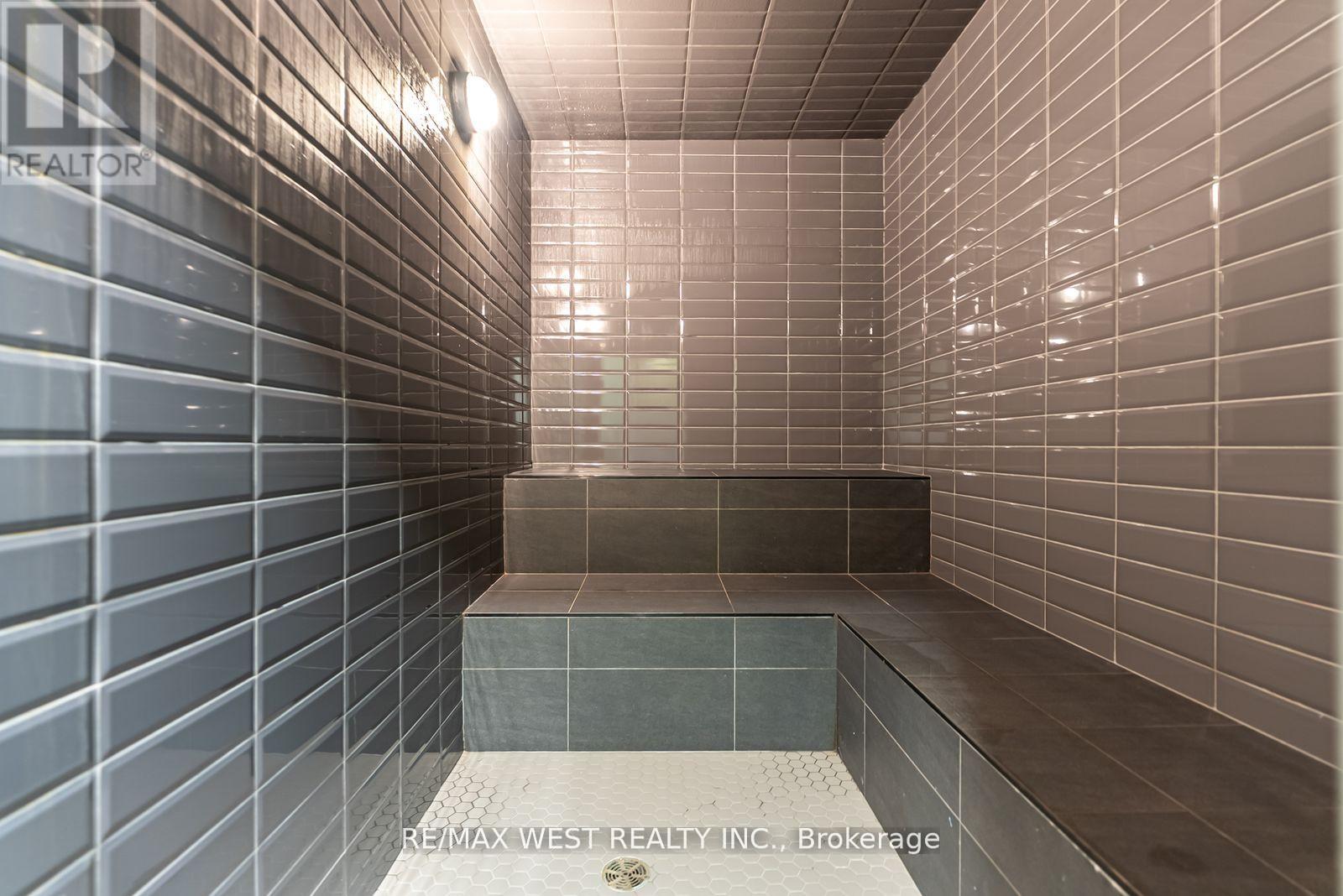 Photo 34 of 606 2900 Highway 7 Road, Vaughan ON