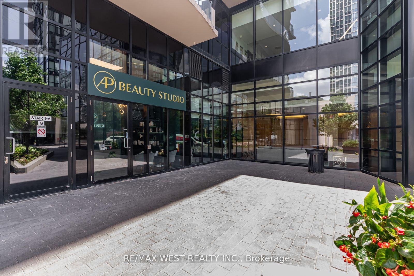 Photo 39 of 606 2900 Highway 7 Road, Vaughan ON