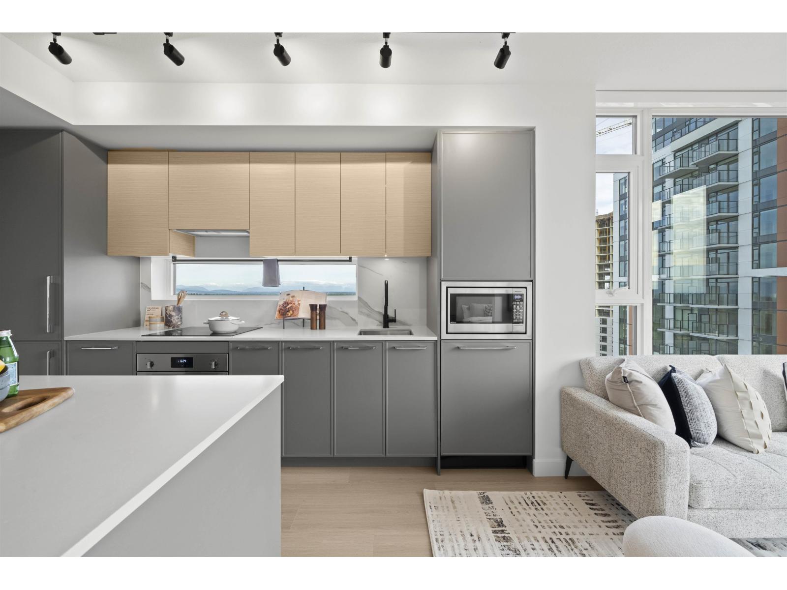 Photo 1 of 3010 13725 George Junction, Surrey BC