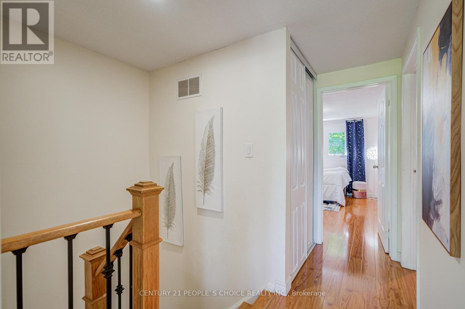 Photo 25 of 53 2766 Folkway Drive, Mississauga ON
