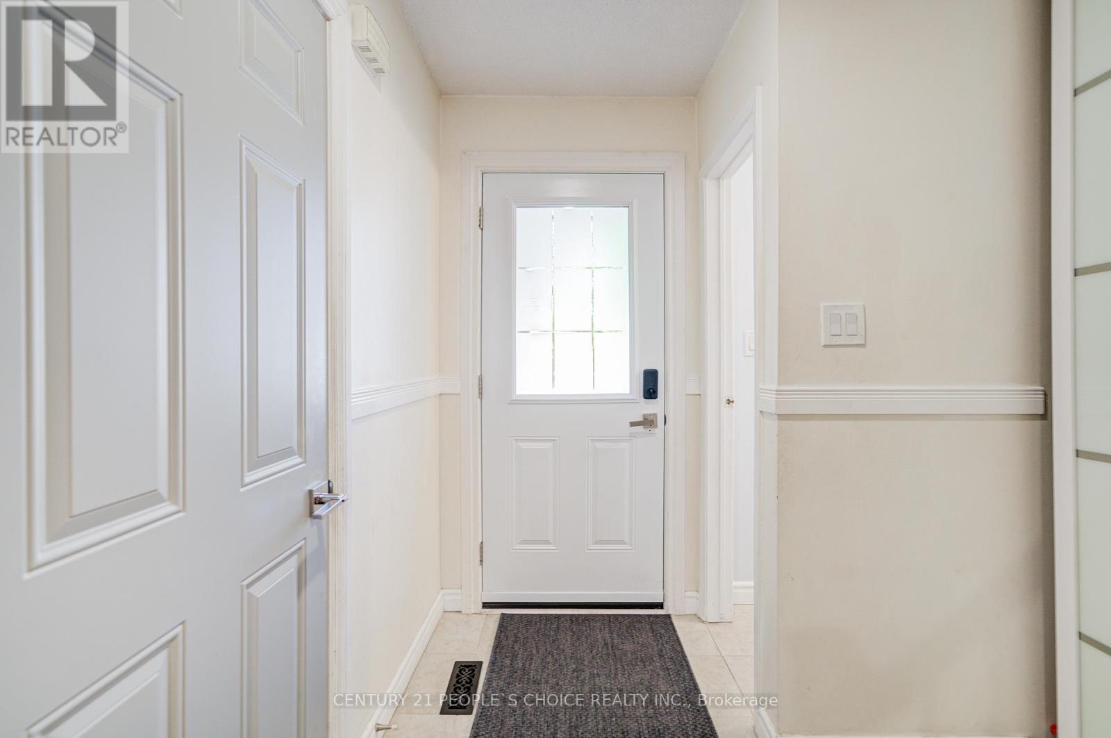 Photo 5 of 53 2766 Folkway Drive, Mississauga ON