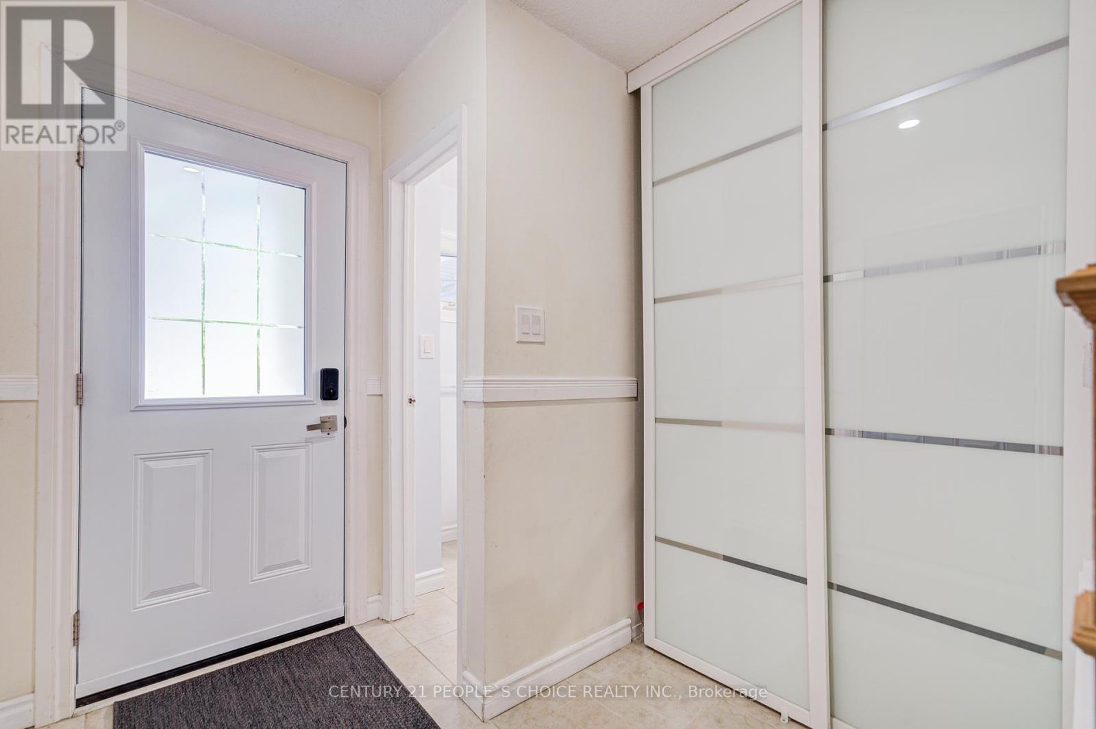 Photo 6 of 53 2766 Folkway Drive, Mississauga ON