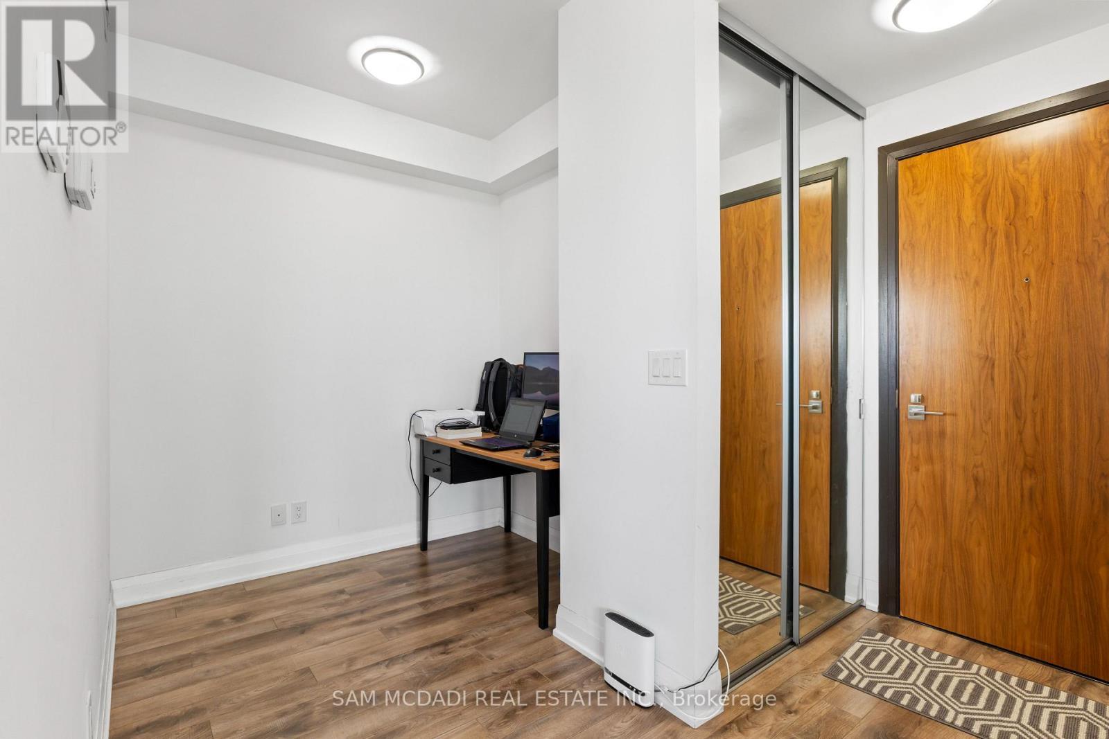 Photo 18 of 1109 36 Park Lawn Road, Toronto ON