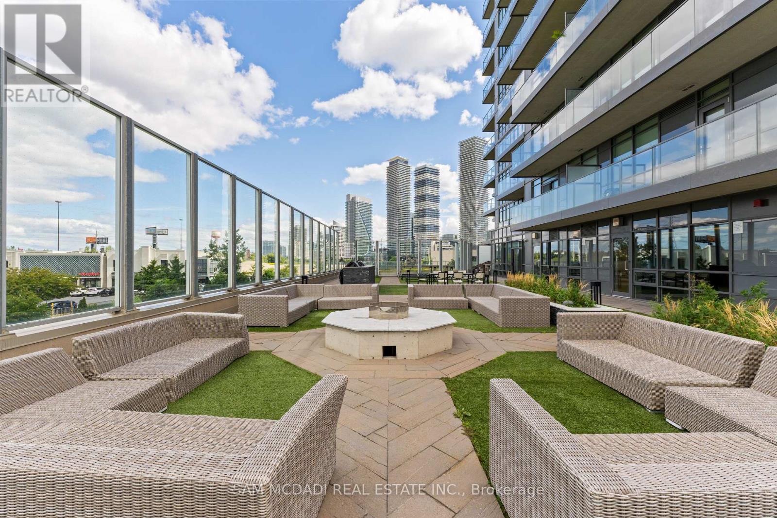 Photo 25 of 1109 36 Park Lawn Road, Toronto ON