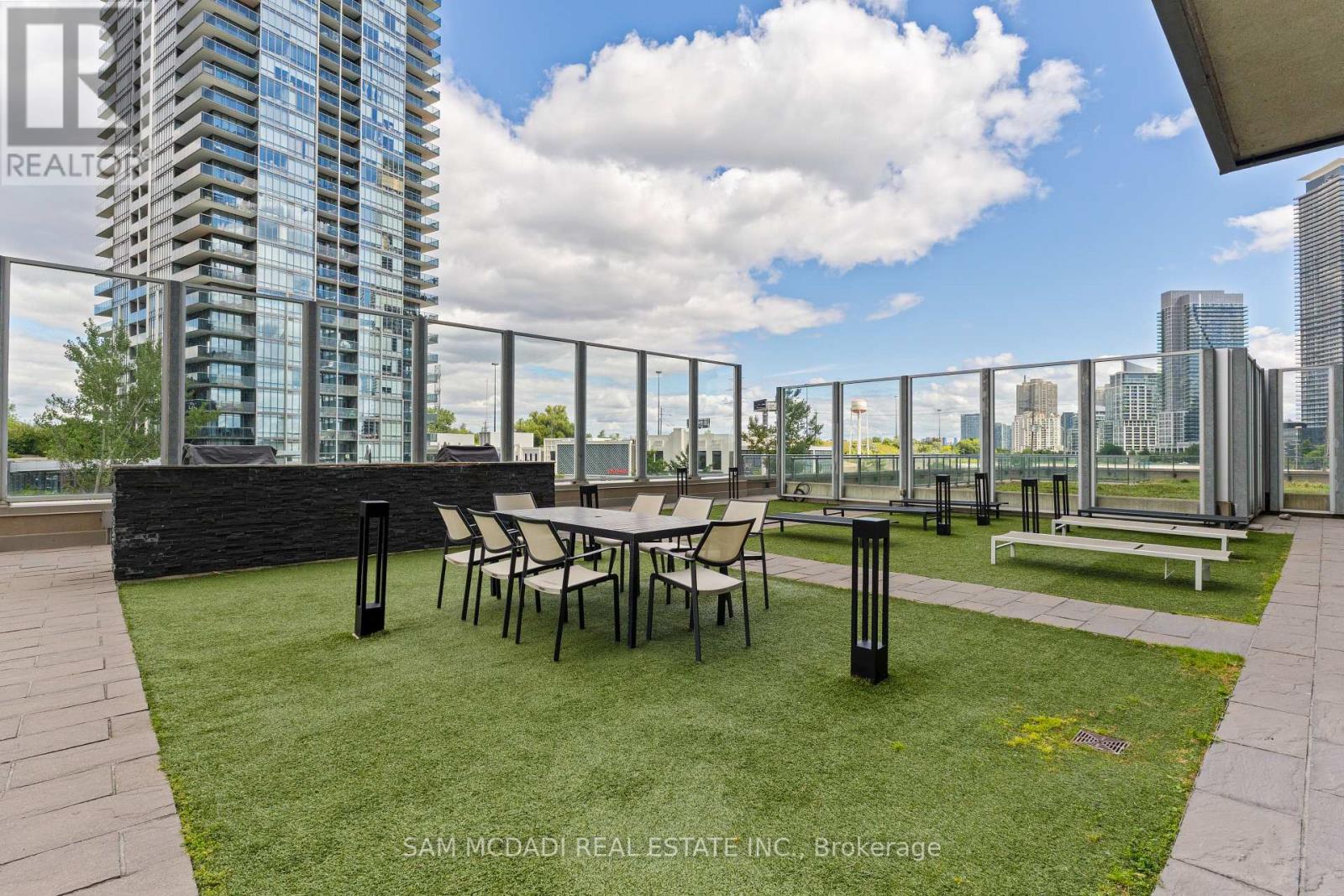 Photo 27 of 1109 36 Park Lawn Road, Toronto ON