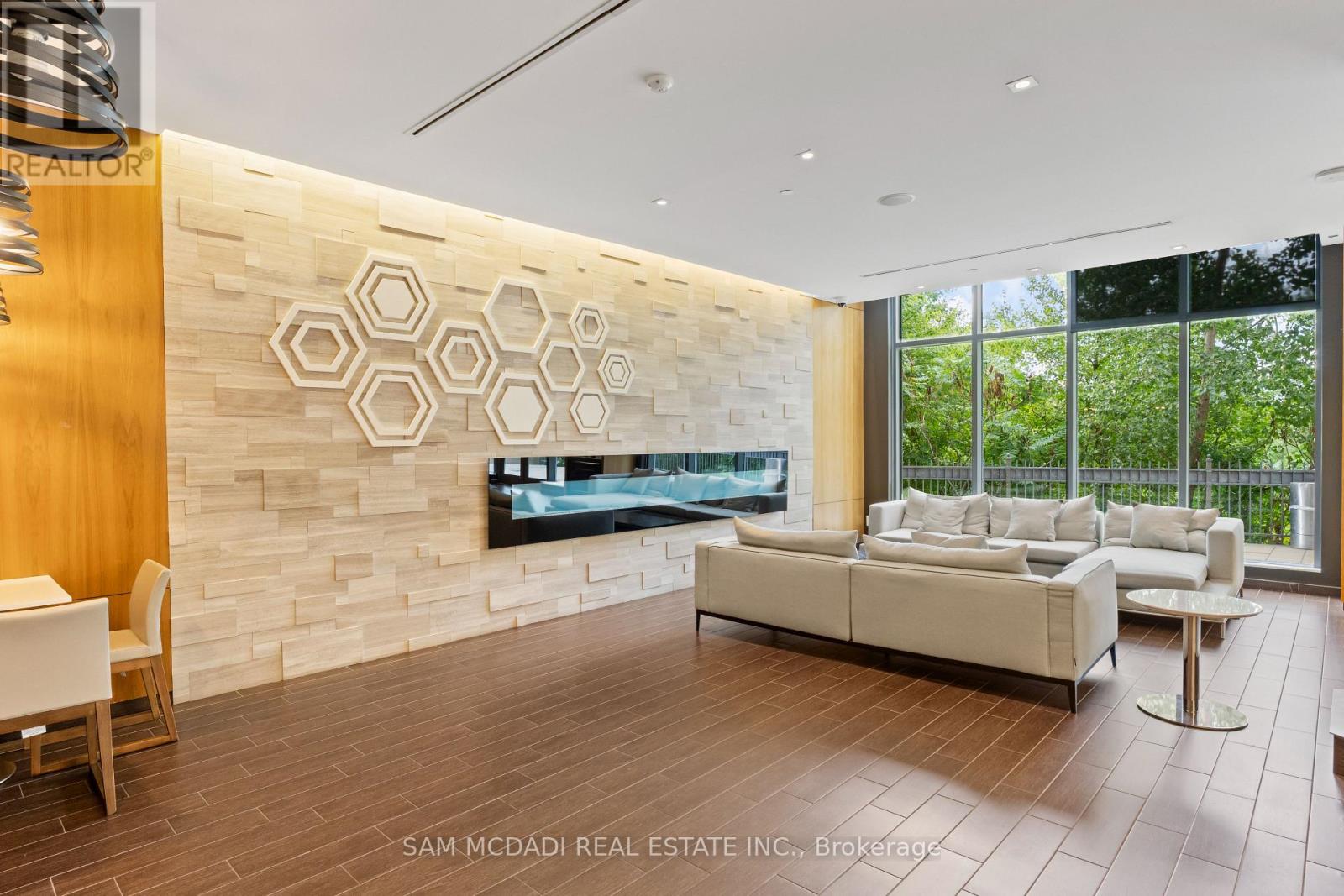 Photo 35 of 1109 36 Park Lawn Road, Toronto ON