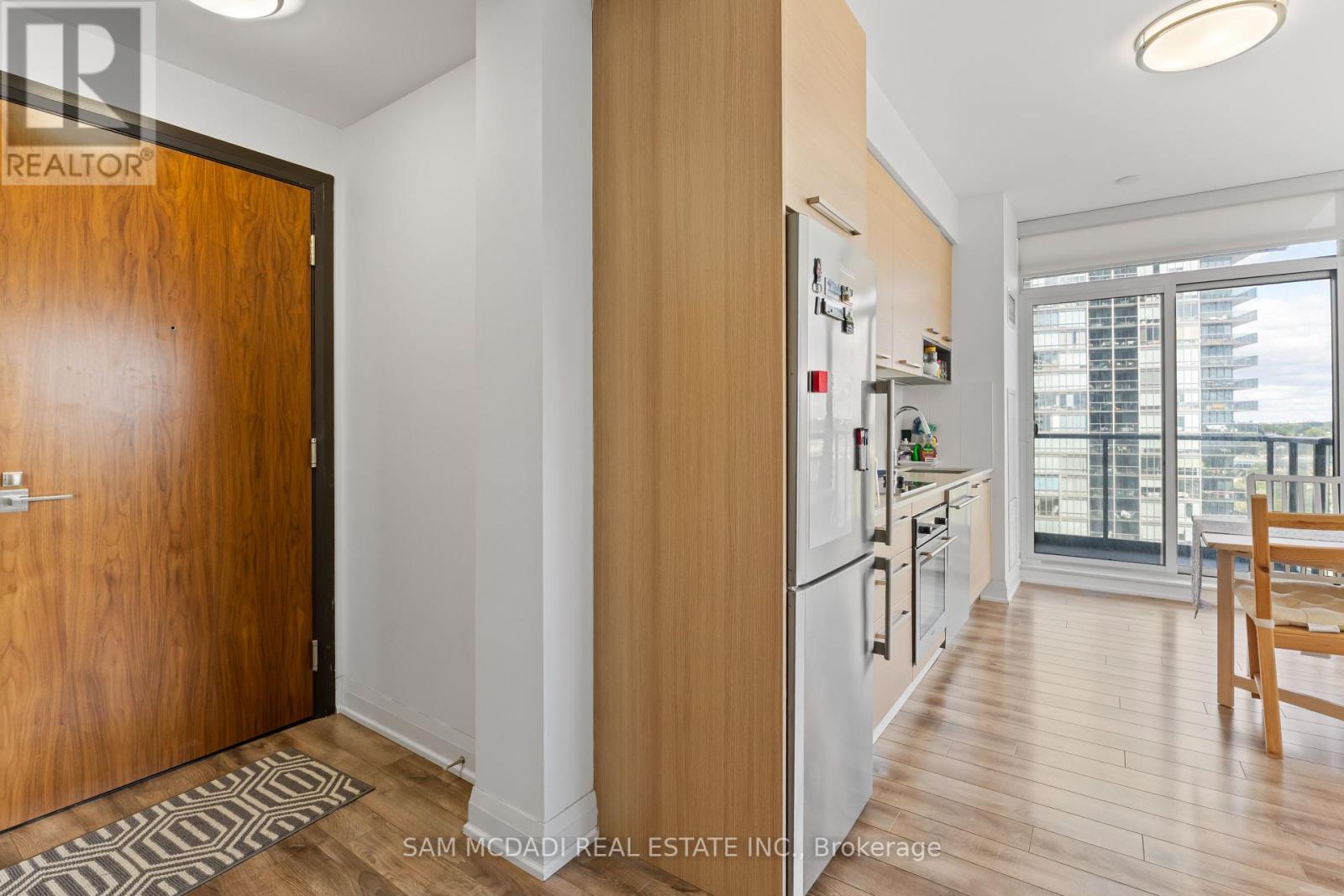 Photo 8 of 1109 36 Park Lawn Road, Toronto ON