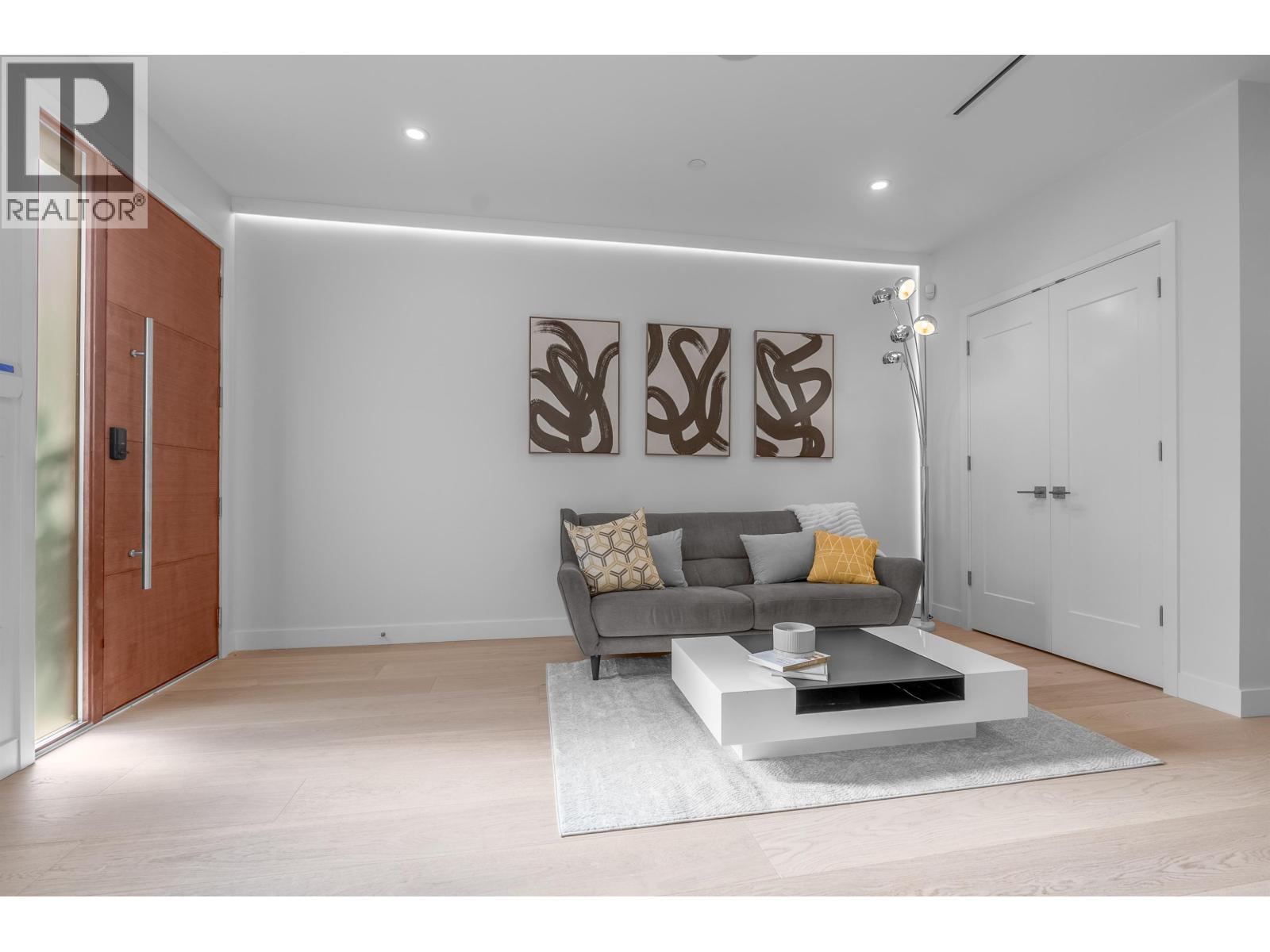 Photo 7 of 1 4215 W 13 Th Avenue, Vancouver BC