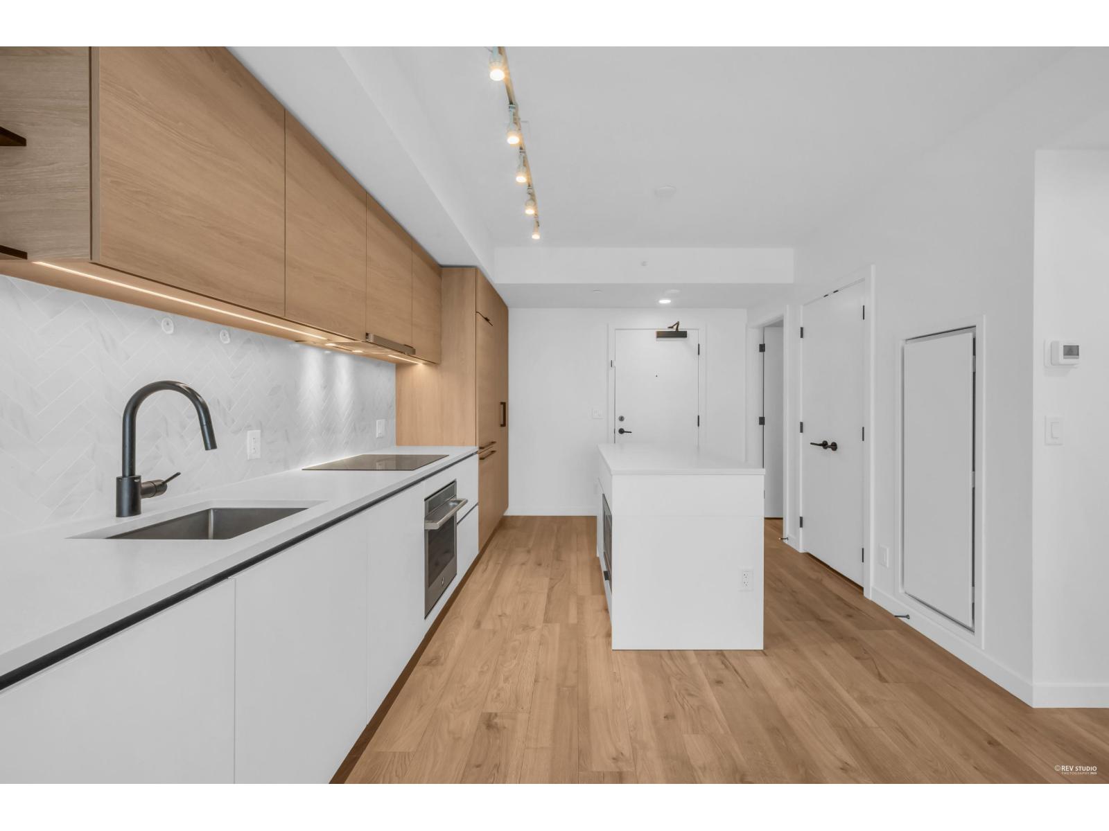 Photo 10 of 1506 10448 University Drive, Surrey BC
