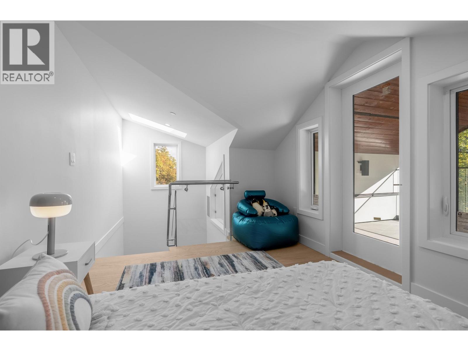 Photo 20 of 1 4215 W 13 Th Avenue, Vancouver BC