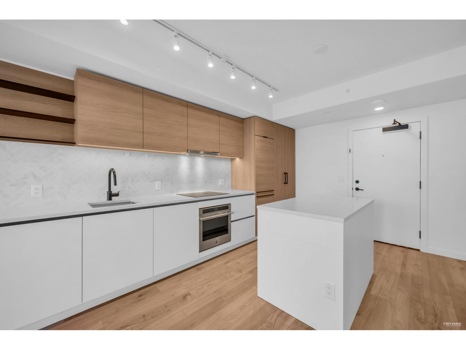 Photo 8 of 1506 10448 University Drive, Surrey BC