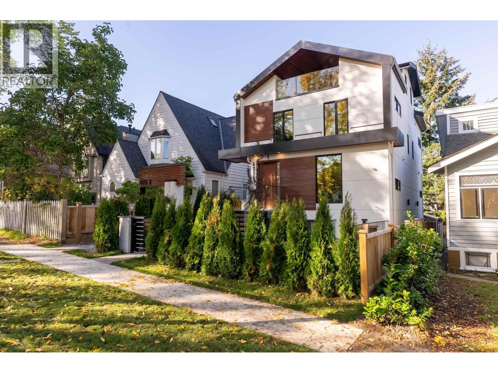 Photo 25 of 1 4215 W 13 Th Avenue, Vancouver BC