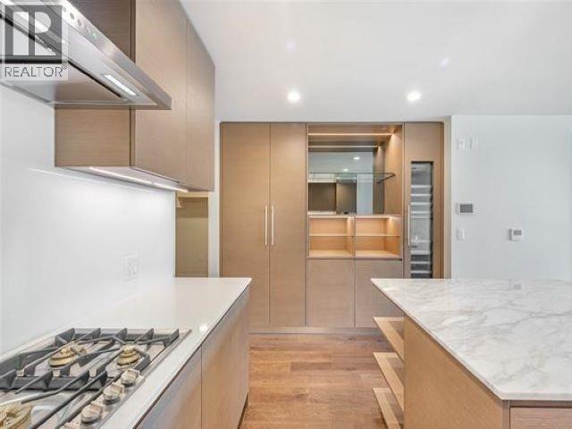 Photo 13 of 303 3639 W 16th Avenue, Vancouver BC