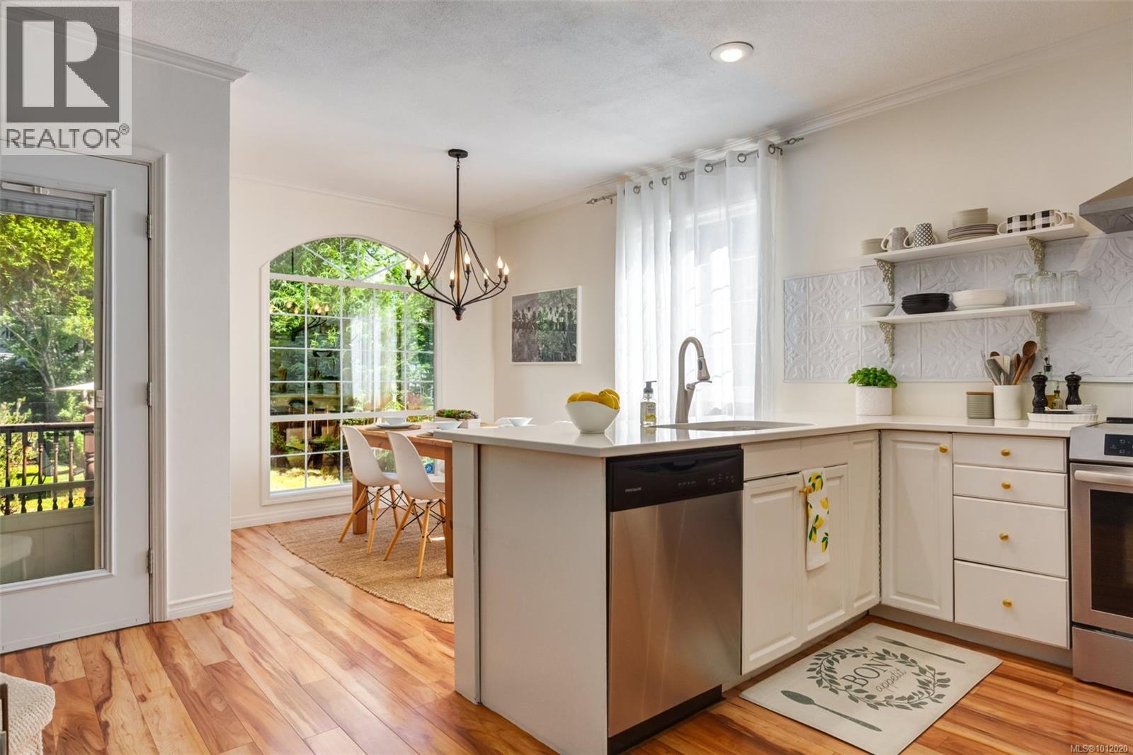 Photo 16 of 536 Bradley St, Nanaimo BC