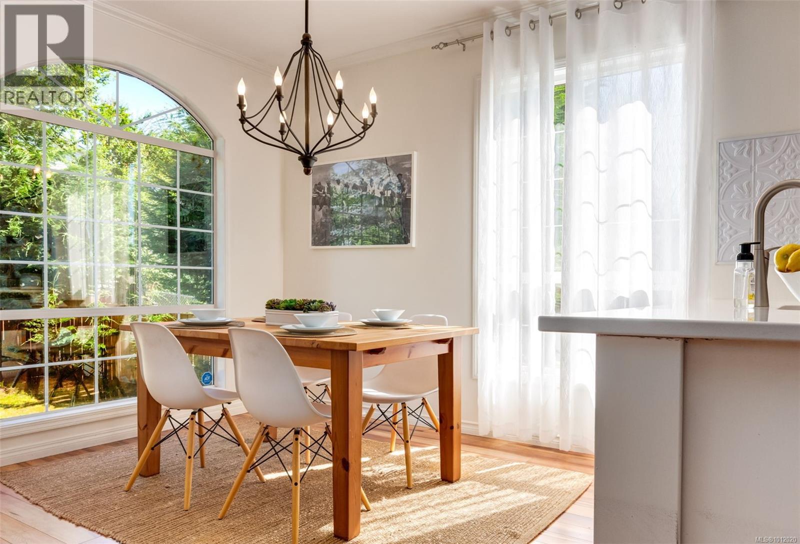 Photo 18 of 536 Bradley St, Nanaimo BC