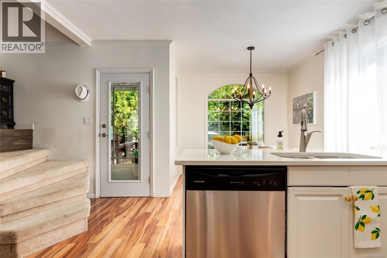 Photo 19 of 536 Bradley St, Nanaimo BC