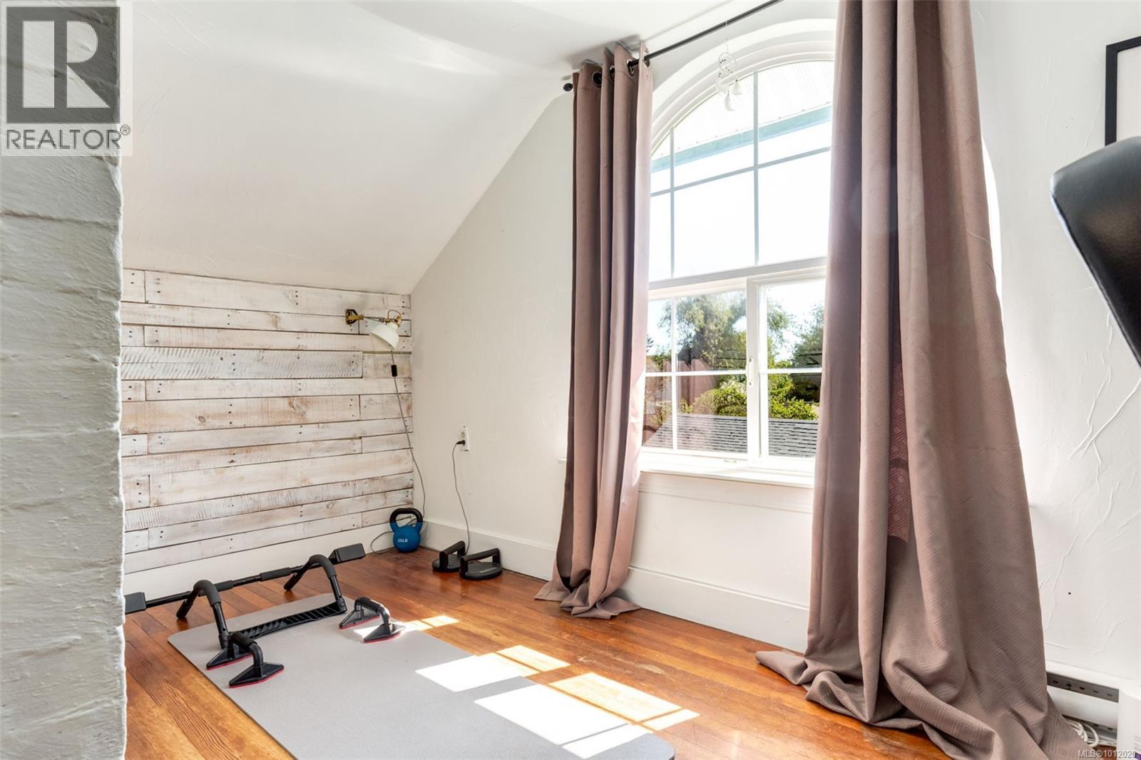 Photo 35 of 536 Bradley St, Nanaimo BC
