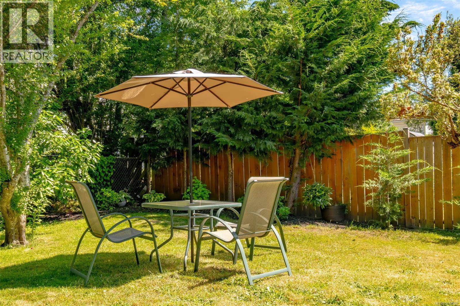Photo 42 of 536 Bradley St, Nanaimo BC