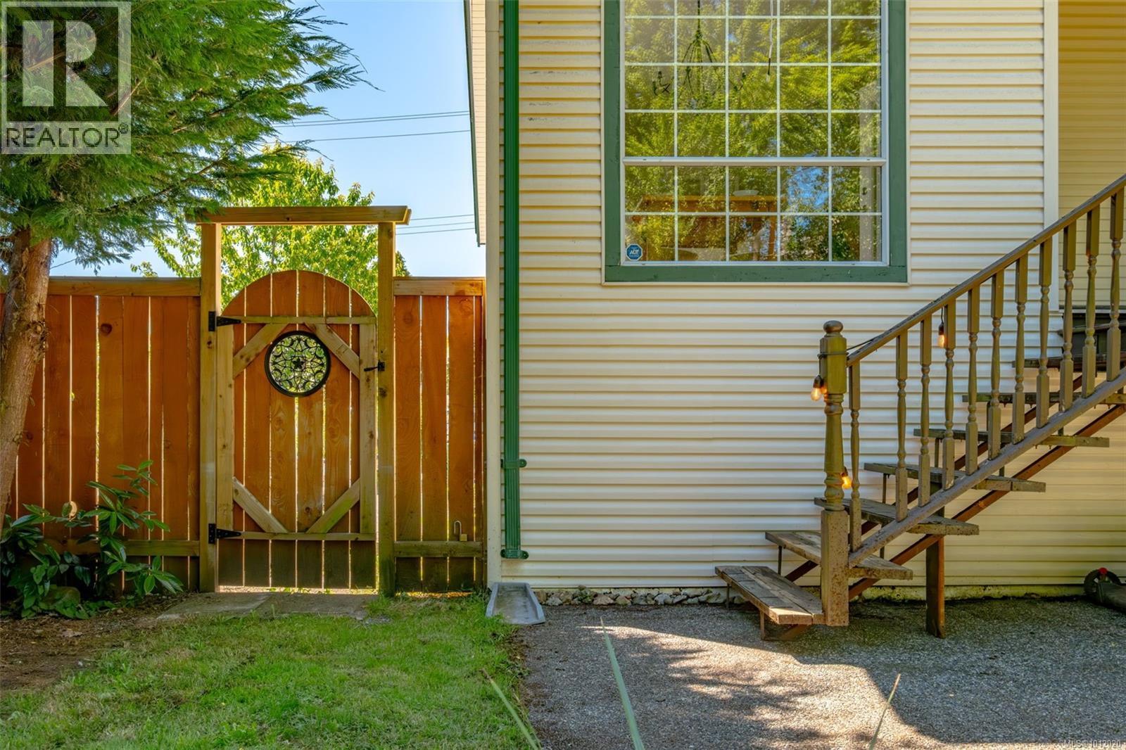 Photo 45 of 536 Bradley St, Nanaimo BC