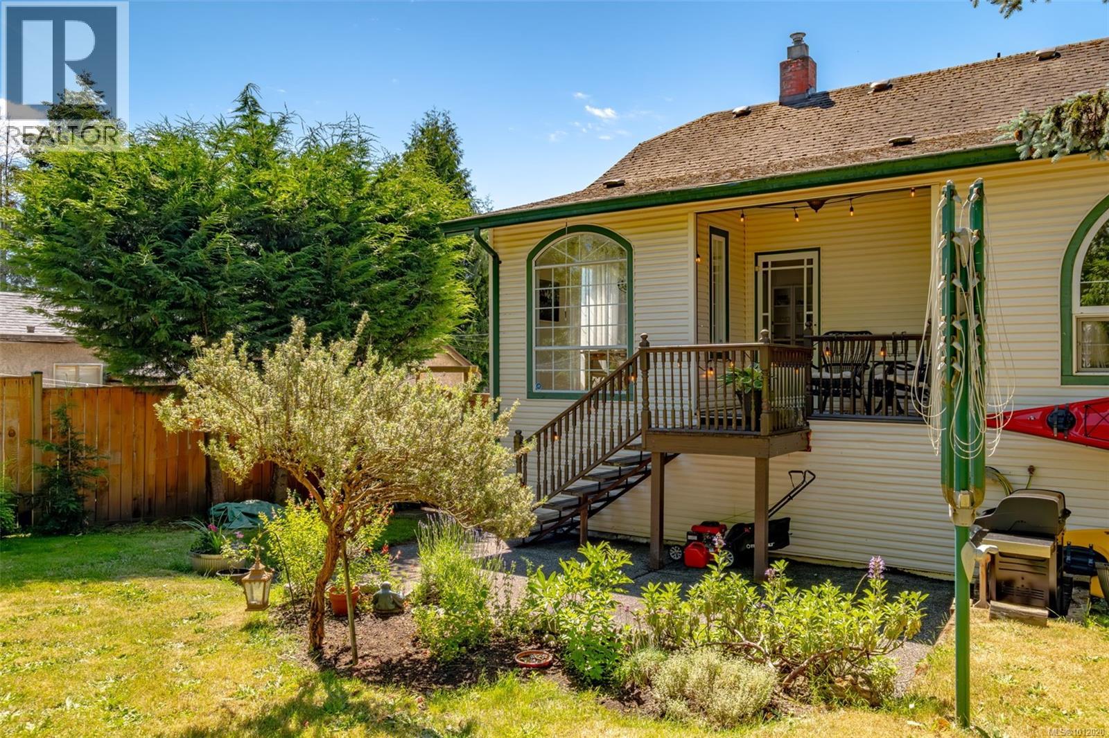 Photo 49 of 536 Bradley St, Nanaimo BC
