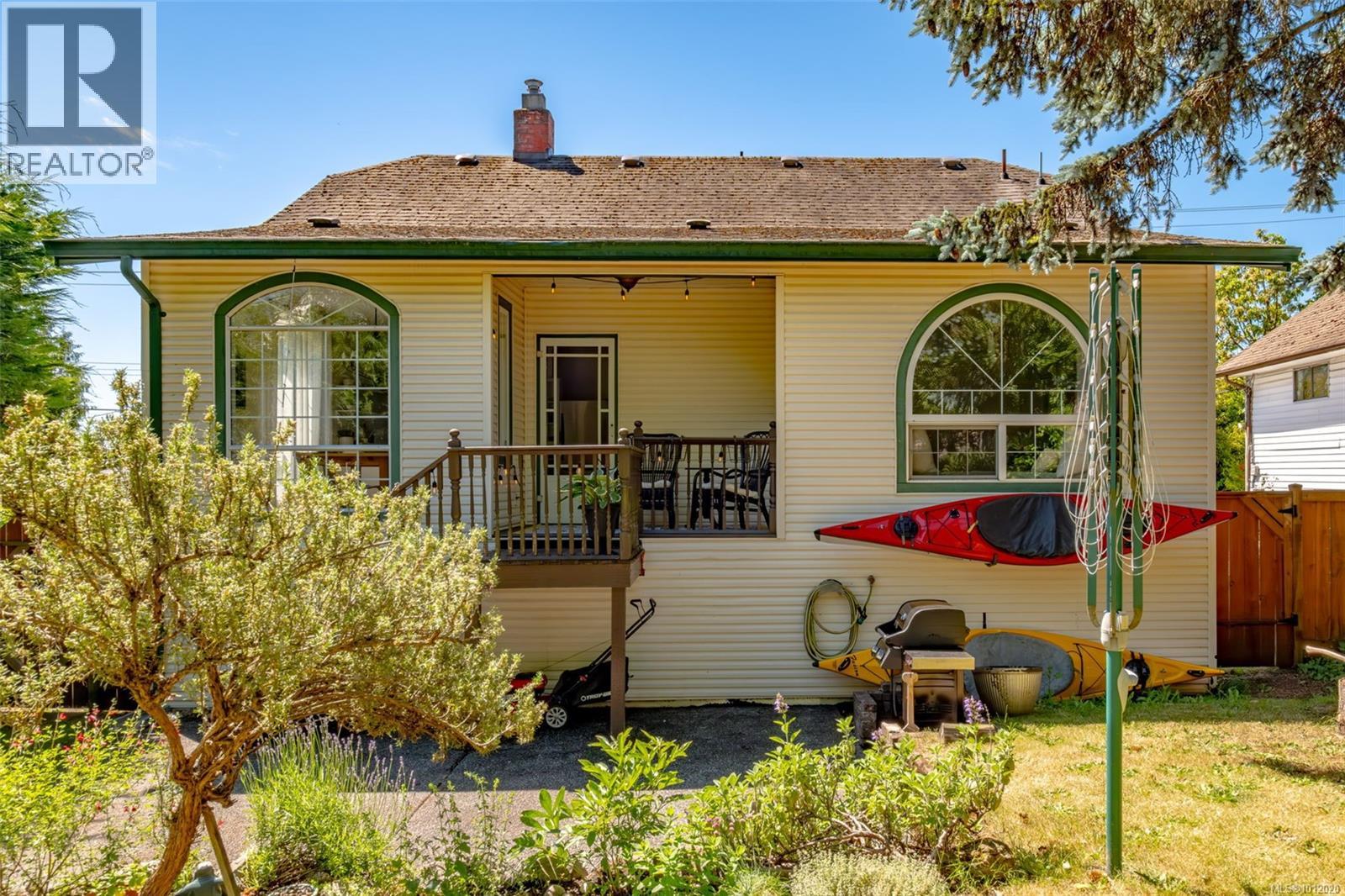Photo 50 of 536 Bradley St, Nanaimo BC