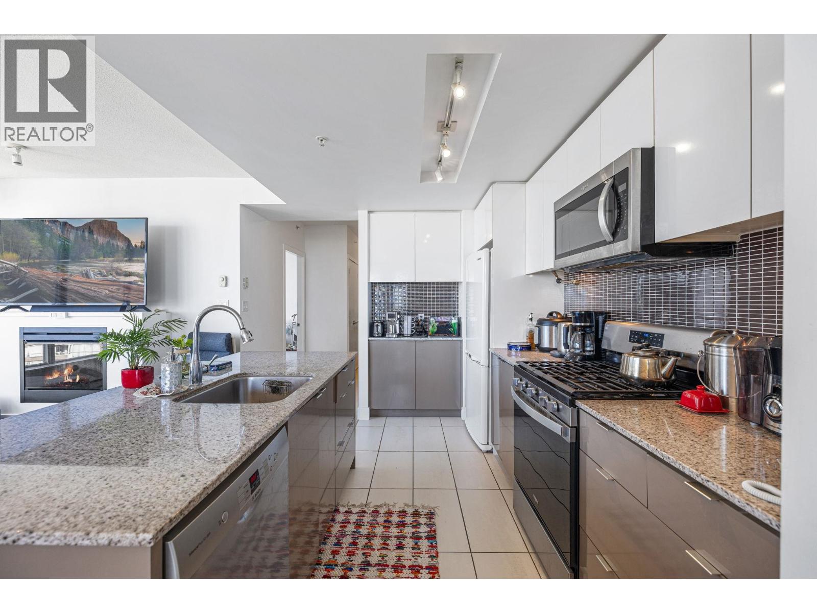 Photo 9 of 2106 4808 Hazel Street, Burnaby BC