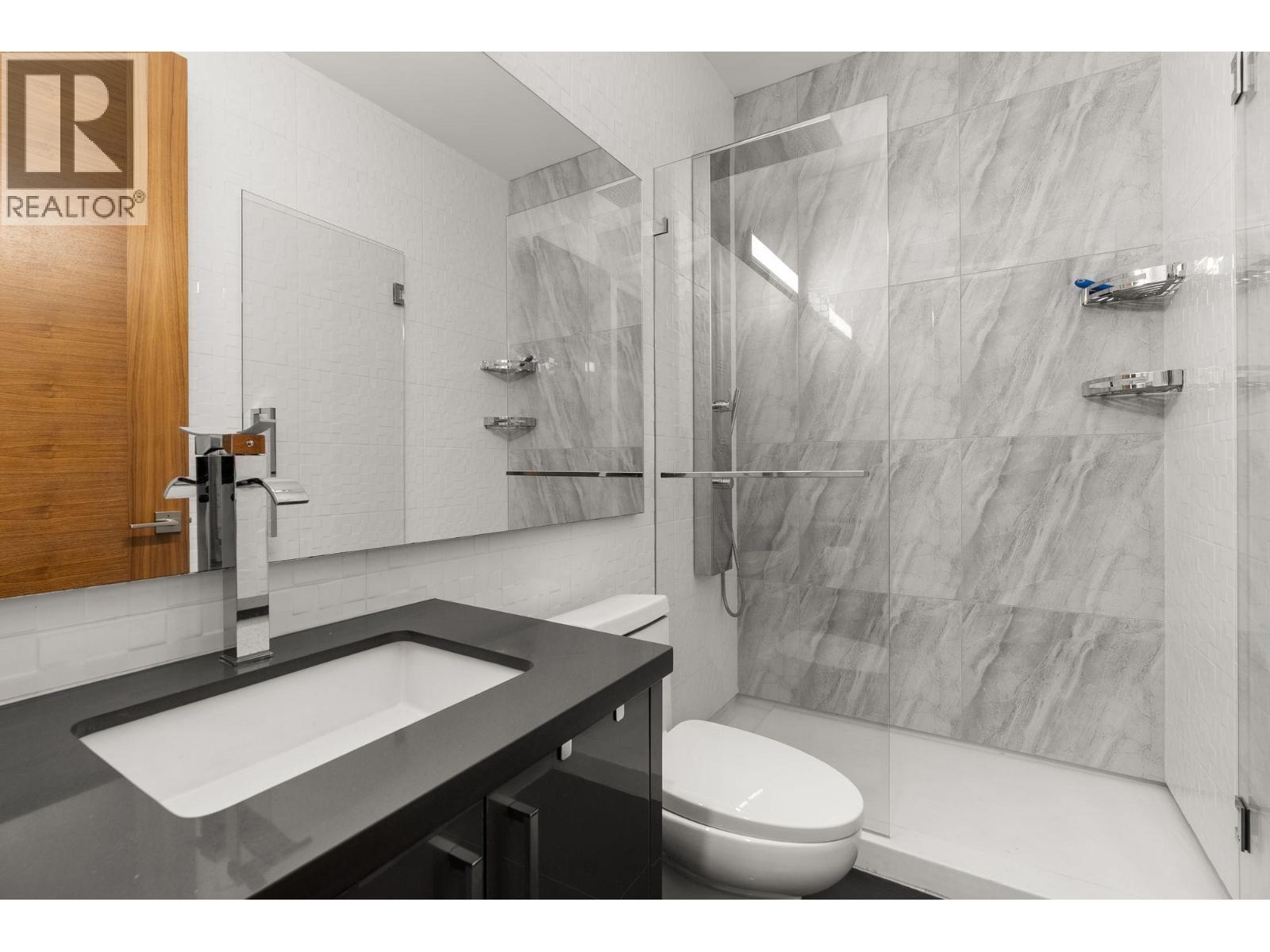 1265 QUEENS AVENUE, West Vancouver
