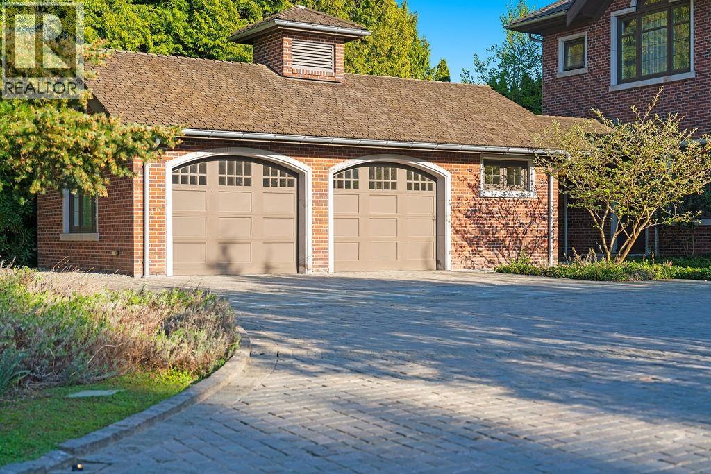 Photo 12 of 8112 Government Road, Burnaby BC