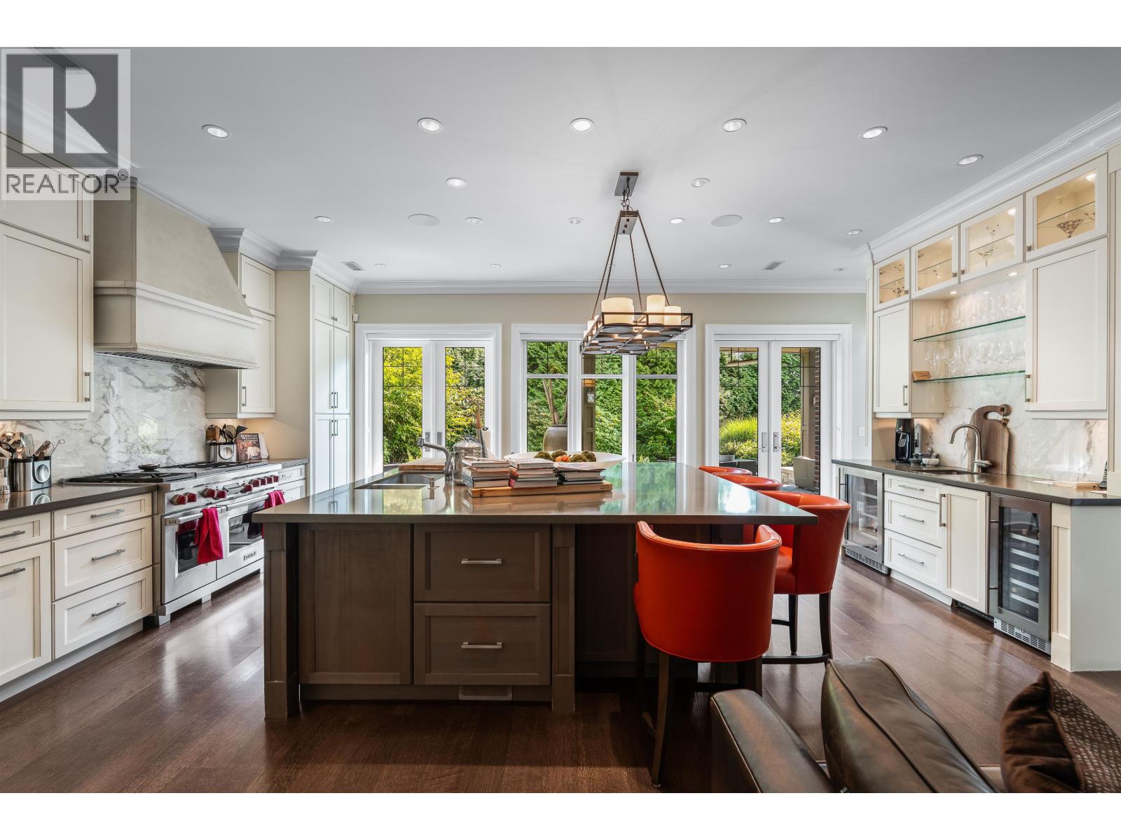Photo 18 of 8112 Government Road, Burnaby BC
