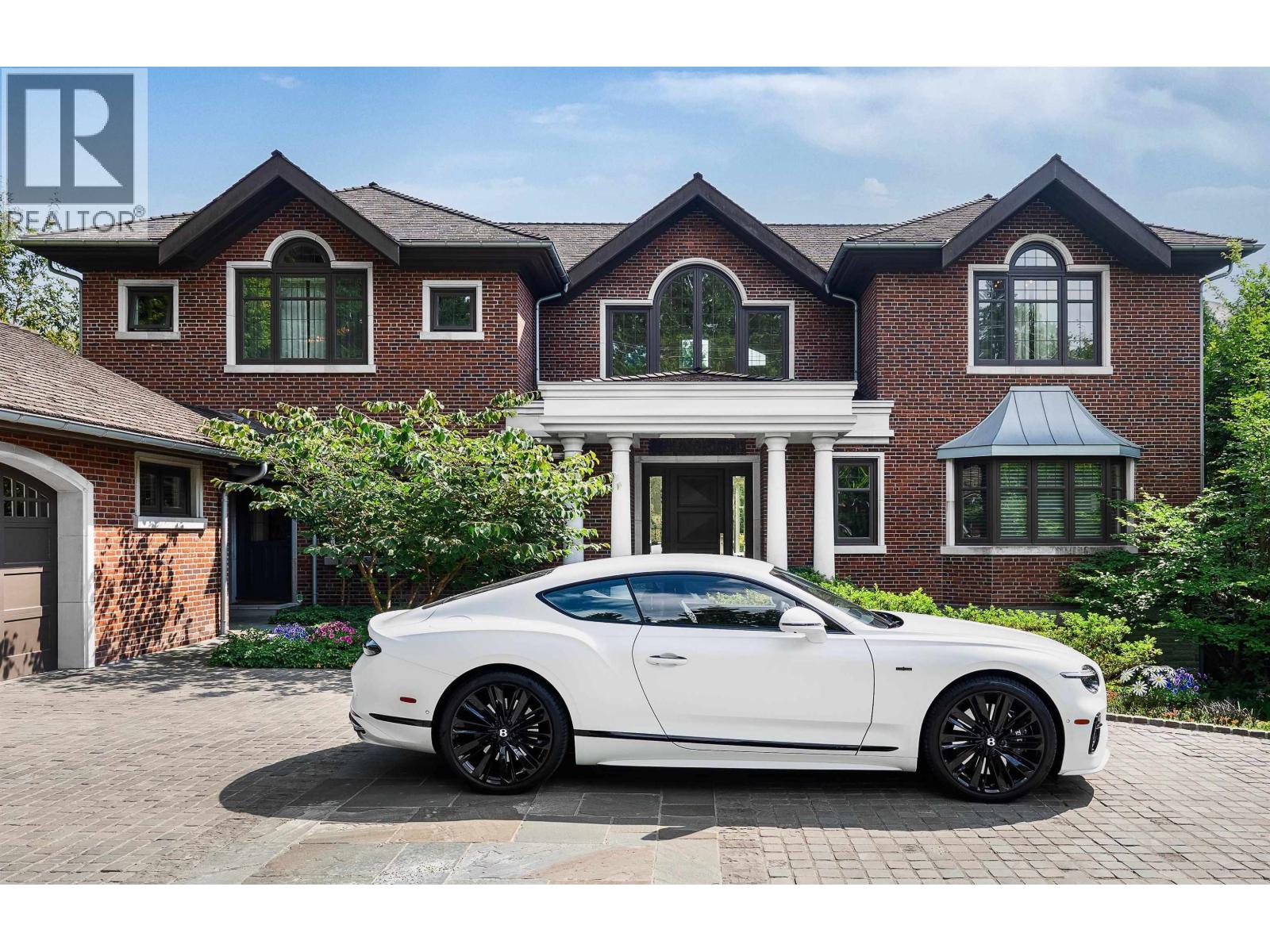 Photo 9 of 8112 Government Road, Burnaby BC