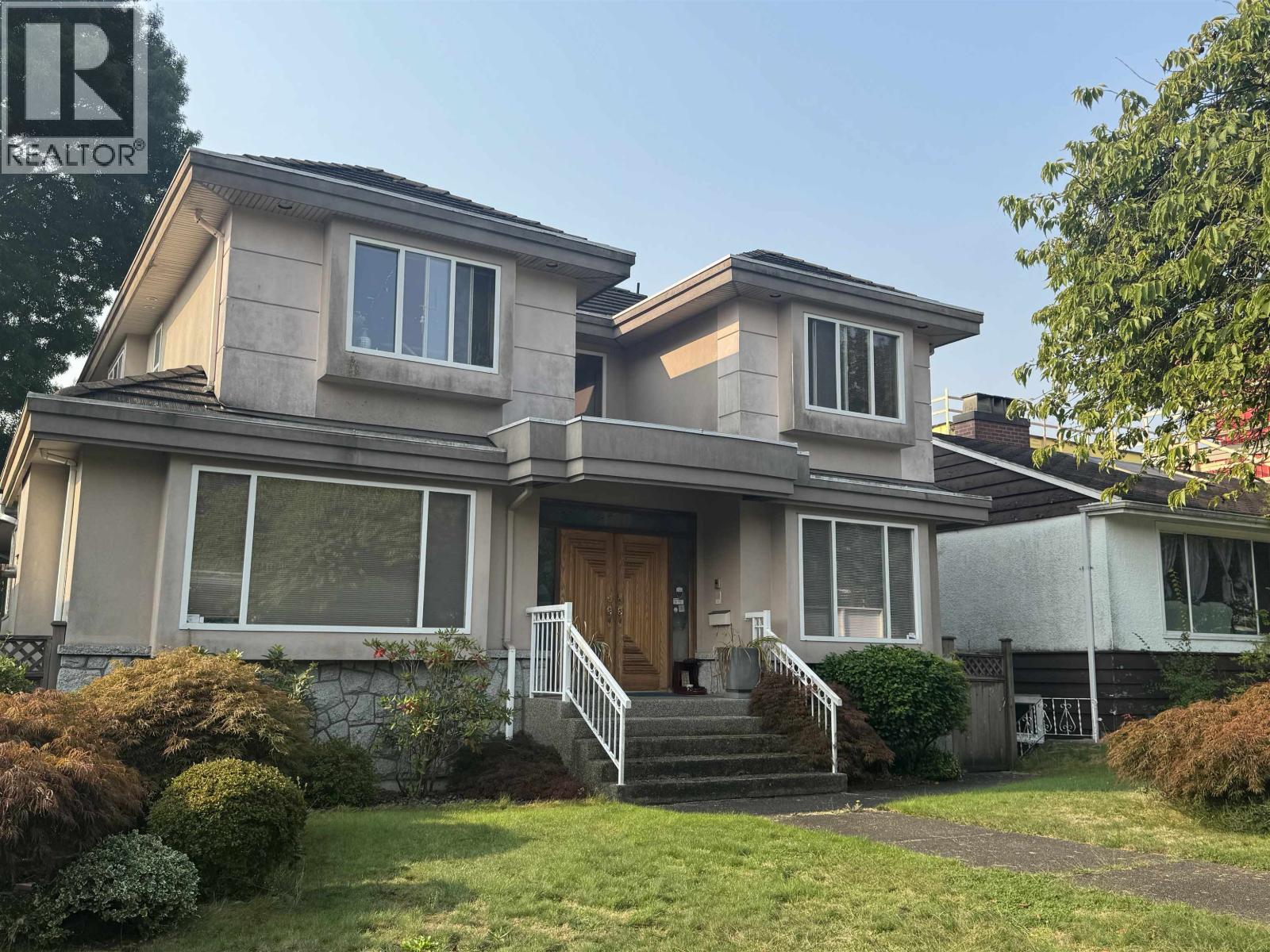 Photo 1 of 150 W 44th Avenue, Vancouver BC