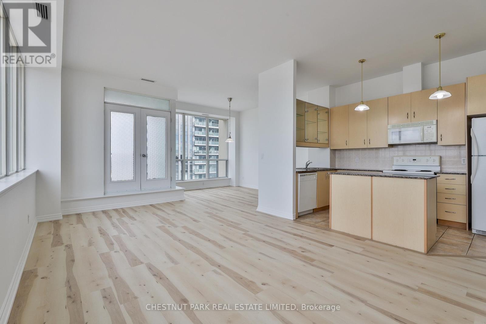 Photo 10 of 1108 797 Don Mills Road, Toronto ON