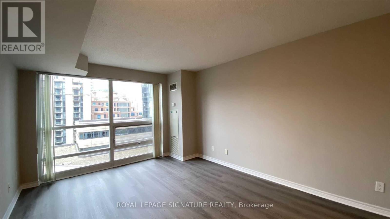 Photo 13 of 1215 763 Bay Street, Toronto ON