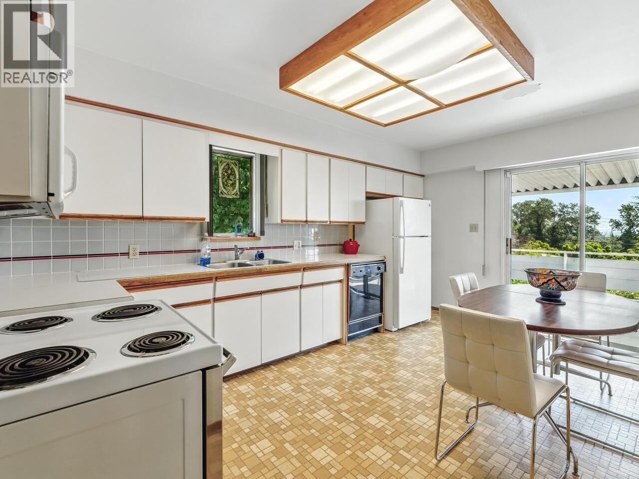 Photo 10 of 2354 Harrison Drive, Vancouver BC