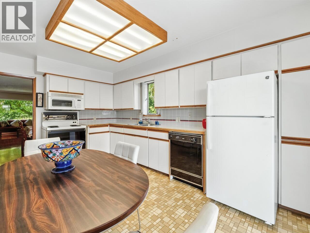 Photo 11 of 2354 Harrison Drive, Vancouver BC