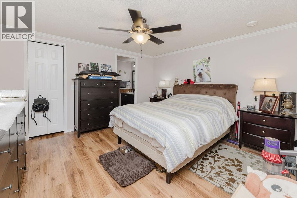 83 1413 SUNSHINE COAST HIGHWAY, Gibsons
