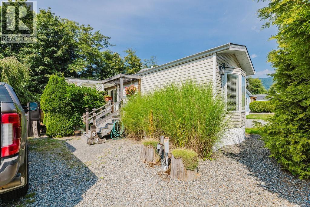 83 1413 SUNSHINE COAST HIGHWAY, Gibsons