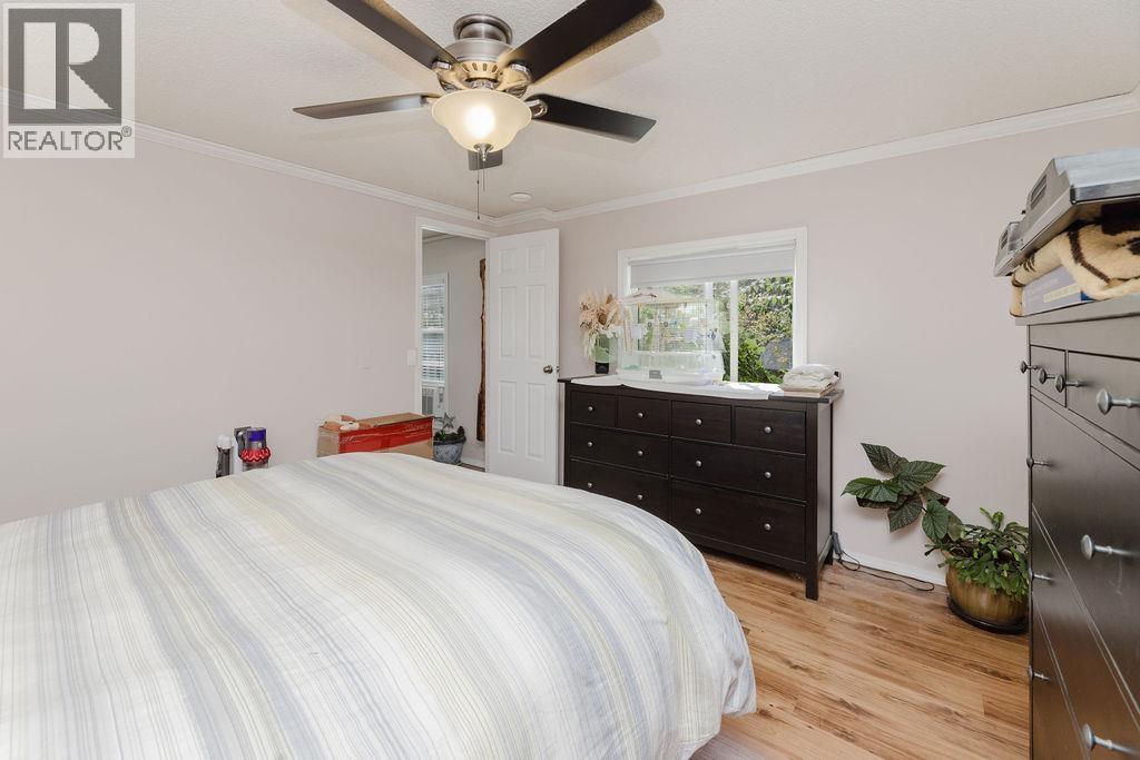83 1413 SUNSHINE COAST HIGHWAY, Gibsons