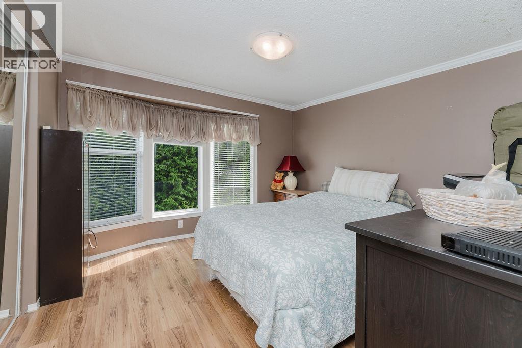 83 1413 SUNSHINE COAST HIGHWAY, Gibsons