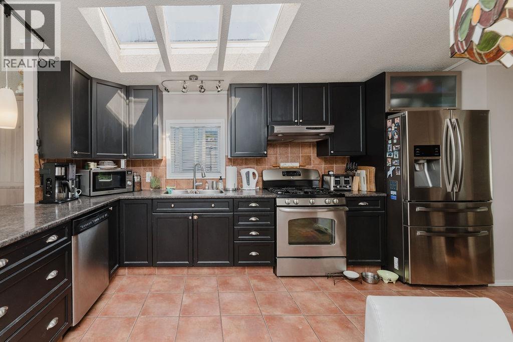 83 1413 SUNSHINE COAST HIGHWAY, Gibsons