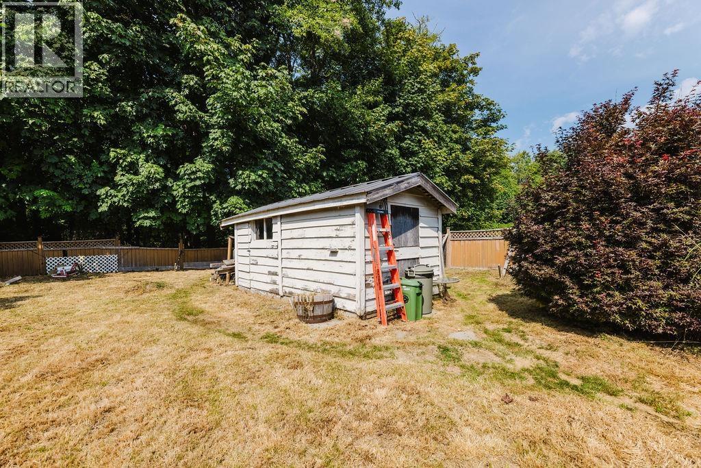 83 1413 SUNSHINE COAST HIGHWAY, Gibsons
