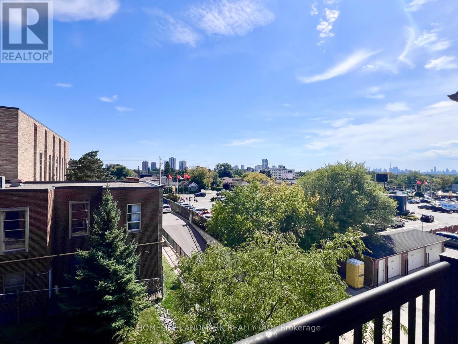 Photo 15 of 310 35 Strangford Lane, Toronto ON